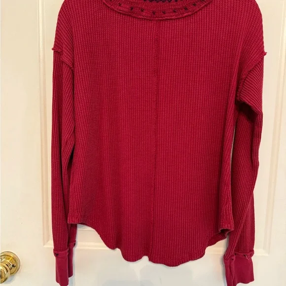 We the Free Burgundy Sweater *GREAT USED CONDITION* - Picture 11 of 12